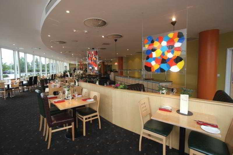 Future Inn Cardiff Bay Restaurante foto